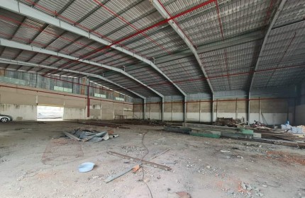 Kho xưởng cho thuê kcn Mỹ Phước Bến Cát BD. Diện Tích Đất: 20.000 m².Diện Tích Xưởng: 14.000 m².Trạm Điện: 1000 KVA.PCCC: Đầy đủ