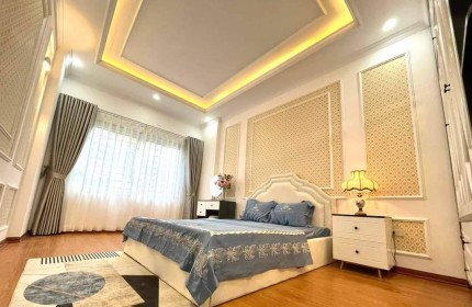 Bán gấp giá rẻ nhà mới koong Hòa Bình (Minh Khai) 7 30m, 5 tầng, mặt tiền 3.4m, 5.8 tỷ Hai Bà Trưng.
+ 5/6/2024 hạ chào 200 triệu, giá chào mới 5.8