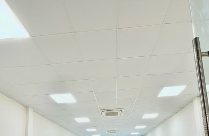 Tôi chính chủ cho thuê cả nhà đẹp mới, 80m2; 4T; Khu Hàng Gai- 17 Tr; KD,VP