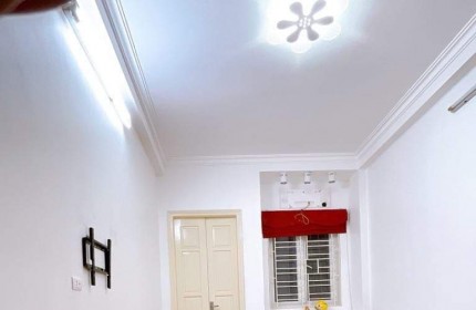 Bán nhà Trương Định, S 35m2, 5 tầng, lô góc cực đẹp, thoáng, giá 4,85 tỷ