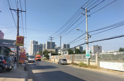 Cho thuê 6.400 m2 mặt tiền đường Nguyễn Xiển