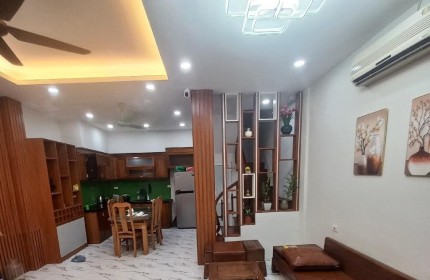 NHÀ VẠN PHÚC - GẦN PHỐ - NGÕ THÔNG - Ô TÔ QUA NHÀ DT40M2 MẶT TIỀN 5M GIÁ 7.1 TỶ