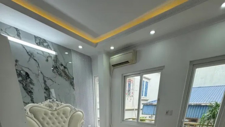 Tây Sơn, Đống Đa 41/45m2 lô góc, ô tô, kinh doanh, 5 tầng, mặt tiền 4m giá đẹp. Liên hệ em xem nhà miễn phí.