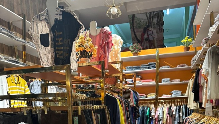 Sang toàn bộ HÀNG HOÁ VẬT DỤNG trang thiết bị shop thời trang cao cấp