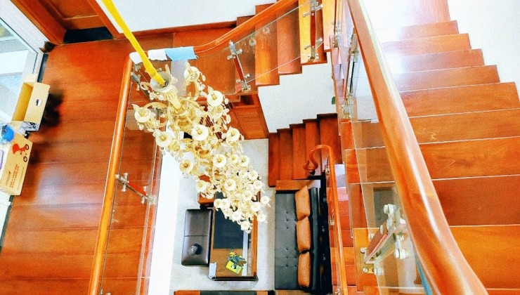 Biệt Thự Siêu Vip Quận Hoàng Mai, Lô Góc phố Nguyễn Đức Cảnh 140m x 4T x Mt 22m. Giá 28 Tỷ.