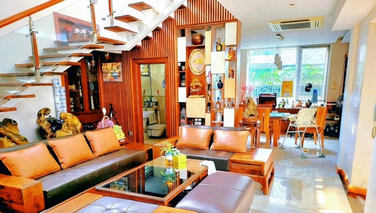 Biệt Thự Siêu Vip Quận Hoàng Mai, Lô Góc phố Nguyễn Đức Cảnh 140m x 4T x Mt 22m. Giá 28 Tỷ.