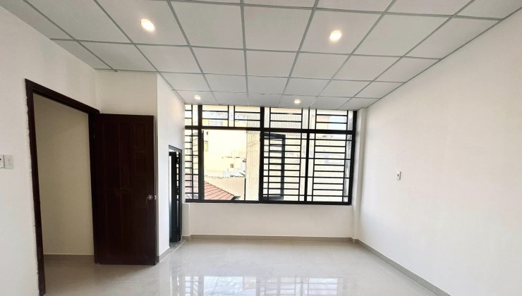 thịnh-  Ban Nhà ( Chu Văn An ) 2 tầng ,2PN ,2WC  - cách mặt tiền chỉ 50m. 3.25 tỷ