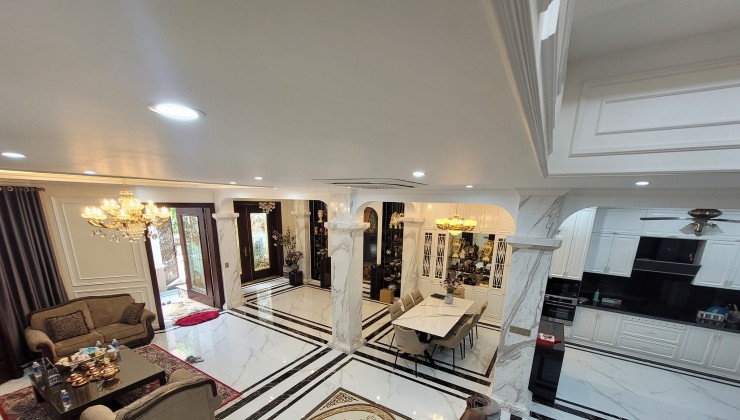 Bán nhà 97m², 4 tầng, mặt tiền 5.6m, Chỉ 13.6 Tỷ tại Lê Thanh Nghị, Bạch Mai, Hai Bà Trưng.