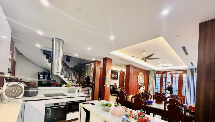 Biệt Thự Siêu Vip Quận Long Biên, Khu đô thị Sài Đồng 216m x 5T x Mt 12.7m. Giá 46 tỷ.