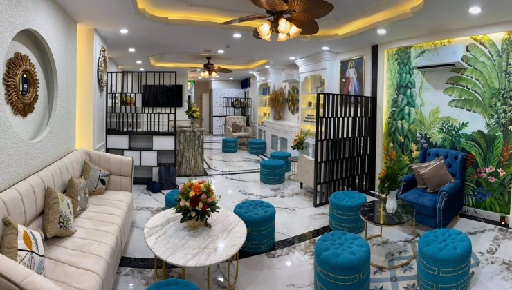 Phú Nhuận, bán gấp toà nhà 8 tầng, 200m2, 26 phòng HĐT 200 tr/tháng 57 tỷ