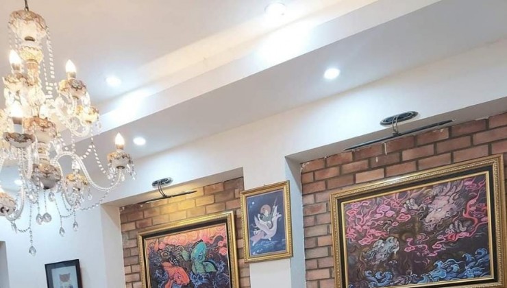 Bán Gấp! Siêu Phẩm Quận Hoàng Mai, Phố Giải Phóng 128m x 4T, Giá 24.5 tỷ.
