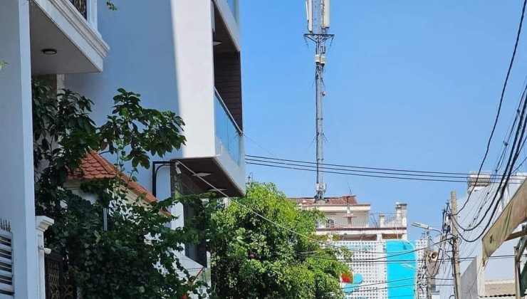 PHƯỜNG TÂN QUY QUẬN 7. 60M RA ĐƯỜNG SỐ 77 140M2.. NGANG 5.61.. . NỞ HẬU 7.65M. . DÀI 21.5M