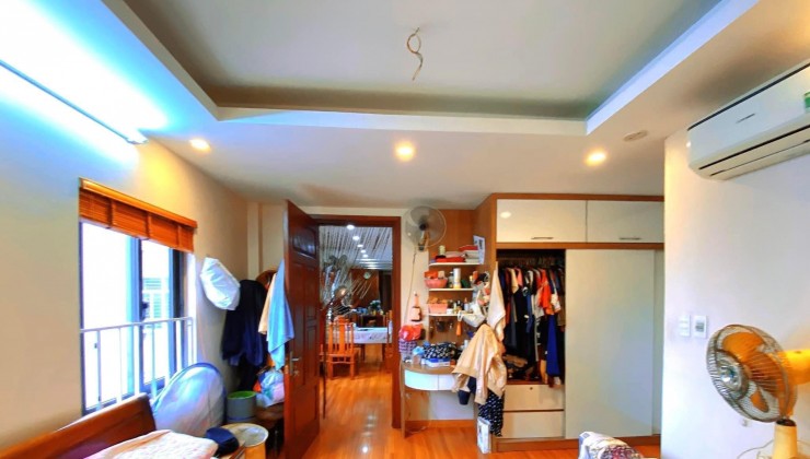 Siêu Đẹp Quận Cầu Giấy, Phân Lô Phố Nguyễn Chánh 60m x 5T. Giá nhỉnh 23 tỷ.
