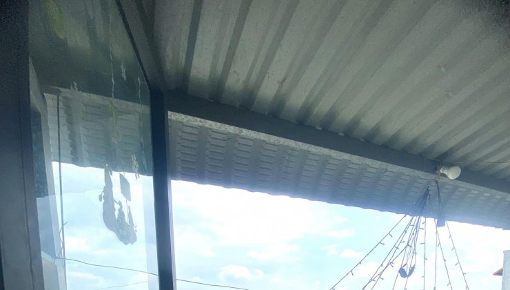 CHỈ 2.05 TỶ NHÀ 3 TẦNG MỚI ĐẸP HẺM XE HƠI ĐI BỘ RA CHỢ HIỆP THÀNH QUẬN 12.