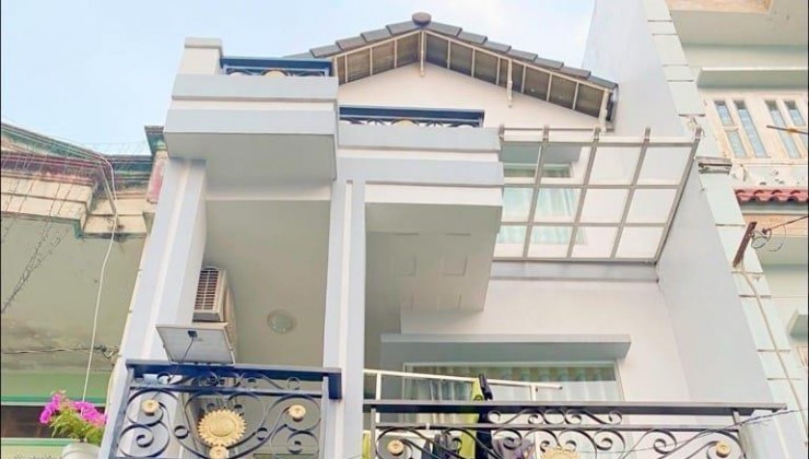 - 60M2 NGANG HƠN 4M - HOÀN CÔNG ĐỦ NHÀ MỚI ĐẸP 3 TẦNG KIÊN CỐ - HẺM XE HƠI 5M XỊN