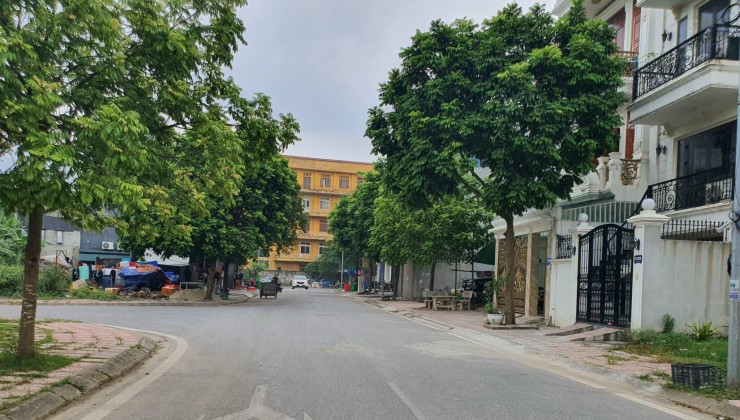 bán 100m2 Đất đường bà triệu Vĩnh Yên giá 5,2 tỷ