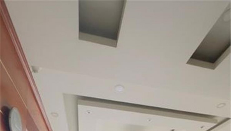 NHÀ ĐẸP 4 TẦNG KO LỘ GIỚI GẦN ĐƯỜNG HỒNG BÀNG CHỈ 4 TỶ XÍU