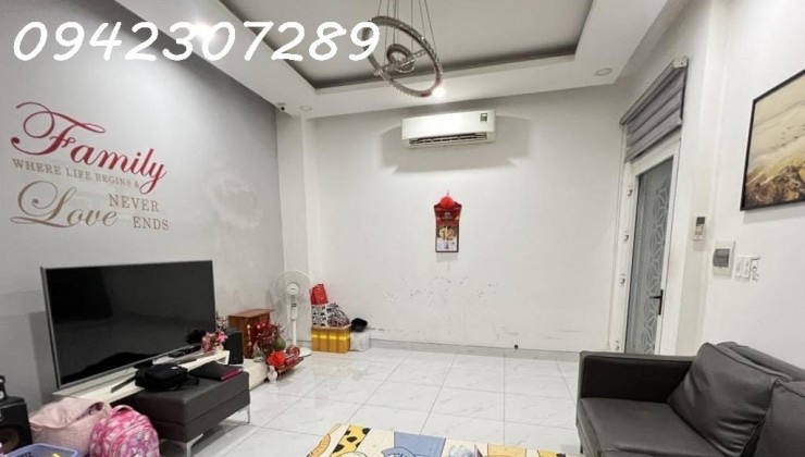 Chủ ngộp cần bán nhà Tân  Thành, Tân Phú- Chỉ nhỉnh 4 tỷ