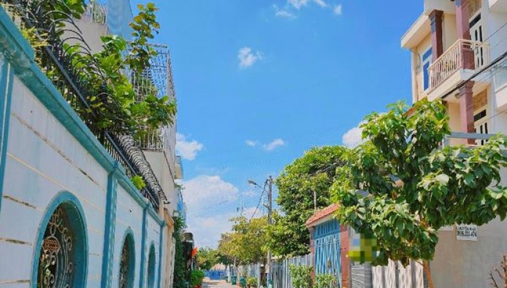 Bán nhà Võ Văn Ngân, gần Vincom Thủ Đức, HXH TRÁNH, 70m2, giá 4  tỷ, hiếm có khó tìm.
