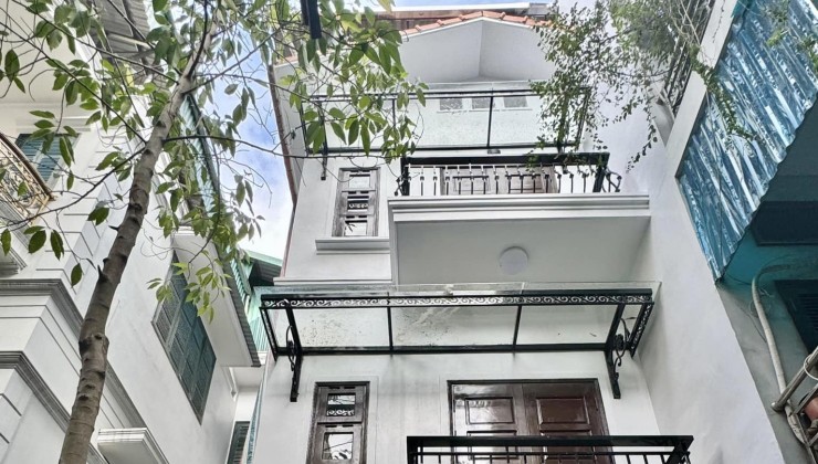 ĐẸP Ở NGAY-FULL NỘI THẤT, Ô tô đỗ cửa Phố Vương Thừa Vũ 60m2/ MT 4.5m 14.65 Tỷ