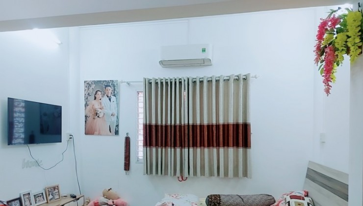 Hanh - Cần bán nhà xuất cảnh  ( Lê Tự Tài  ) , cách hẻm xe hơi , 25m2, 2 Tầng BTCT ,  2PN Giá  5 tỷ 5