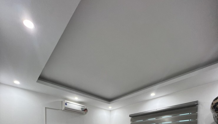 Bán nhà phố Định Công , 40m x 2 tầng , nhà mới ở ngay , giá 2 tỷ 200