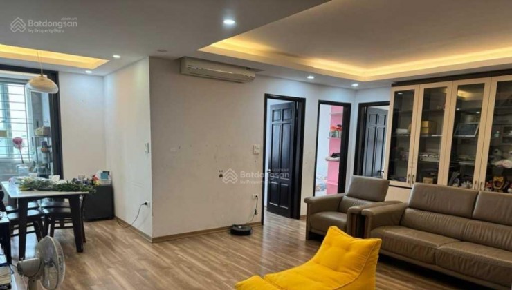 Hiếm! bán CH Số 6 Đội Nhân 111m2 3PN View Hồ Tây - Nhà đẹp - SĐCC - 5.9 tỷ