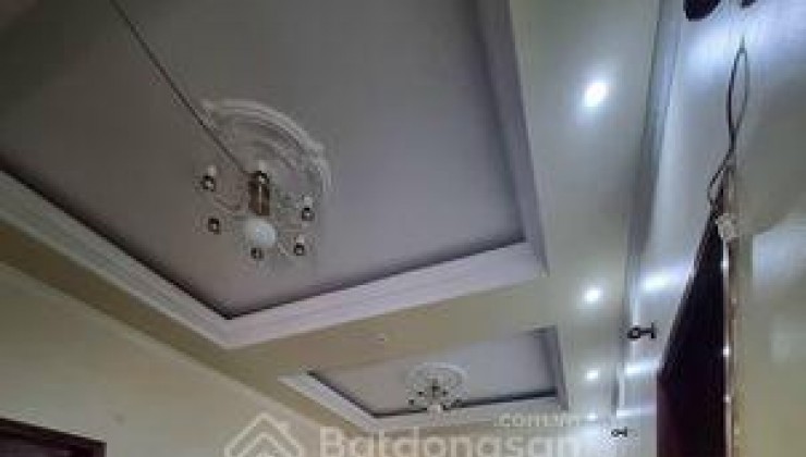 HIẾM ! NHÀ LẠC LONG QUÂN, NGÕ Ô TÔ, NHÀ DÂN XÂY, 101m2 , MT 6.1m, GIÁ 17.9 TỶ