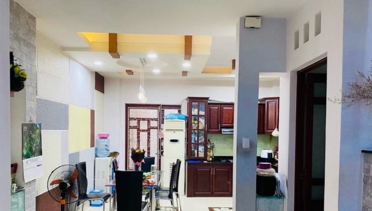 Bán nhà quận 10, đường Ba Tháng Hai, 62m2, 4 tầng, hẻm xe hơi, 13 tỷ