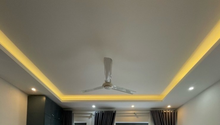 BÁN NHÀ NGỌC THUỴ 80M2, 4 TẦNG THANG MÁY, NGÕ THÔNG Ô TÔ TRÁNH VÀO NHÀ, SỔ VUÔNG