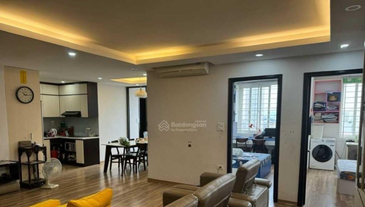 Hiếm! bán CH Số 6 Đội Nhân 111m2 3PN View Hồ Tây - Nhà đẹp - SĐCC - 5.9 tỷ