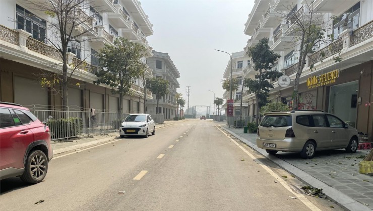 THE ROYAL RESIDENCES CĂN HỘ VINHOMES  CAO CẤP  - TOAD PM2 CHIẾT KHẤU ĐẾN 10%.  LH: 0966 343 969