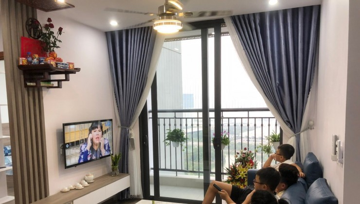 Chờ xuất bảnCực rẻ! Bán căn 2n2vs 73m2 Tòa C6 View thẳng Công viên Thanh Xuân Vinhomes D'Capitale Full nội thất giá 6,1 tỉ