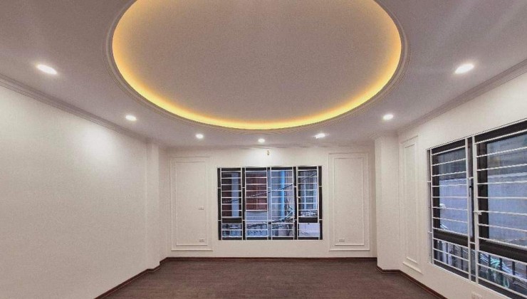 Nhà mới, chủ nhà cho thuê cả nhà, Kinh doanh, VP, Thang Máy, 122m2- 4.5T, 33Tr, Lê Trọng Tấn