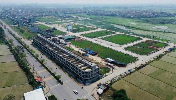 8,6 tỷ sở hữu ngay >>> Shophouse Đường Nguyễn Văn Cừ- 3 Tầng 1 tum- Mặt Đường 40 m