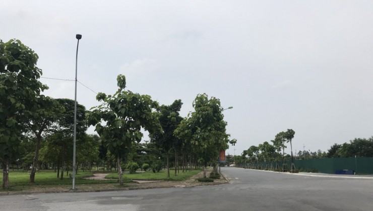 BÁN 120m Tàm xá đông anh đường 2 ô tô tránh gần đường hoàng sa trường sa và Vinhomes coloa