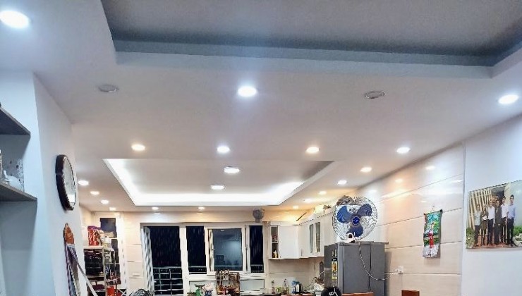 (Siêu phẩm) Căn hộ đẹp 3PN 110m2 - lô góc hướng Đông và Bắc mát mẻ - 5,25 tỷ bao phí - tin không ảo