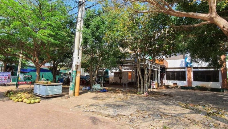 Đất Đẹp - Giá Tốt –Cần Bán Nhanh 2 lô đất vị trí đẹp mặt tiền đường Lê Duẩn