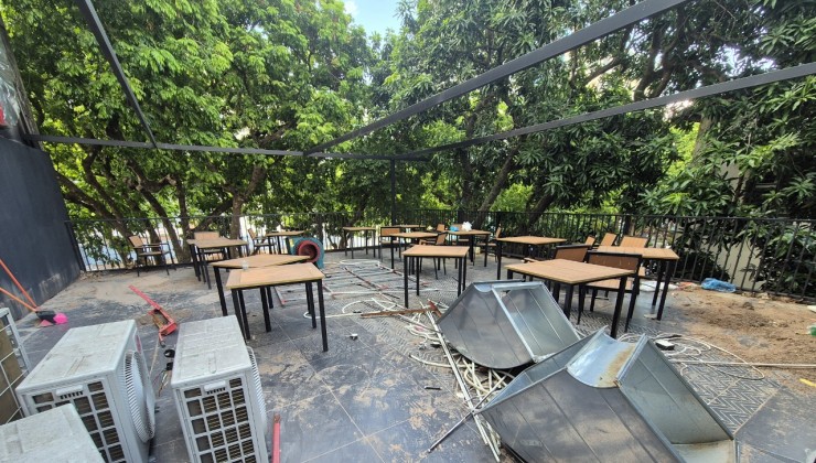 Cực hót cho thuê nhà phố Trần Hưng Đạo 2,5 tầng tổng 300m2 kinh doanh nhà hàng, cafe, thời trang