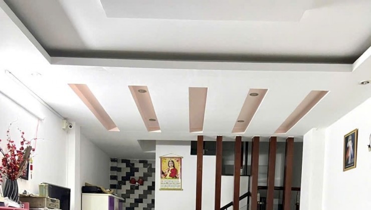 Bán Nhà tân Sơn Nhì -  4 Tầng - 52M2 - HẺM THÔNG CỰC ĐẸP -  Chỉ  4.6 Tỷ Bao Đầu Tư.