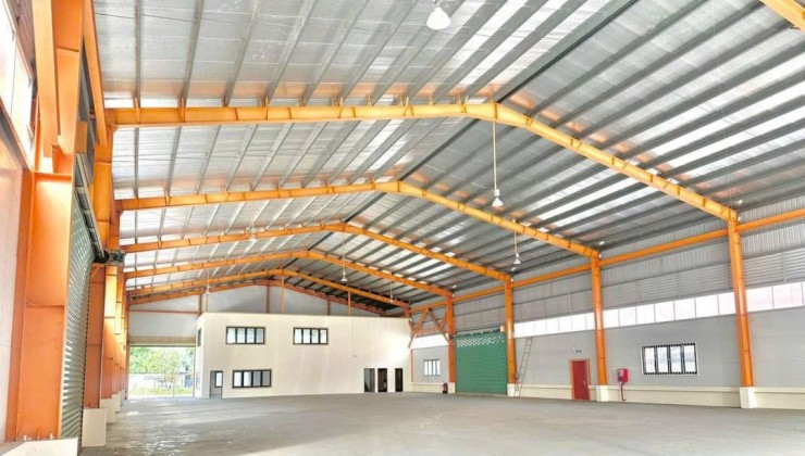 CHO THUÊ XƯỠNG KCN PHÚC LONG-LONG AN.Tổng diện tích 2.200 m2.Giá Cho Thuê : 7.500 $/tháng ( chưa VAT)