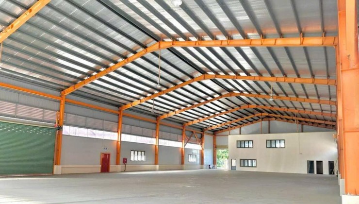 CHO THUÊ XƯỠNG KCN PHÚC LONG-LONG AN.Tổng diện tích 2.200 m2.Giá Cho Thuê : 7.500 $/tháng ( chưa VAT)