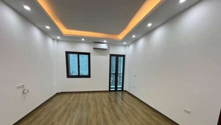 Nhà mặt ngõ cách Nguyễn Đổng Chi 15m, diện tích 40m² x 6 tầng, mặt tiền 4m