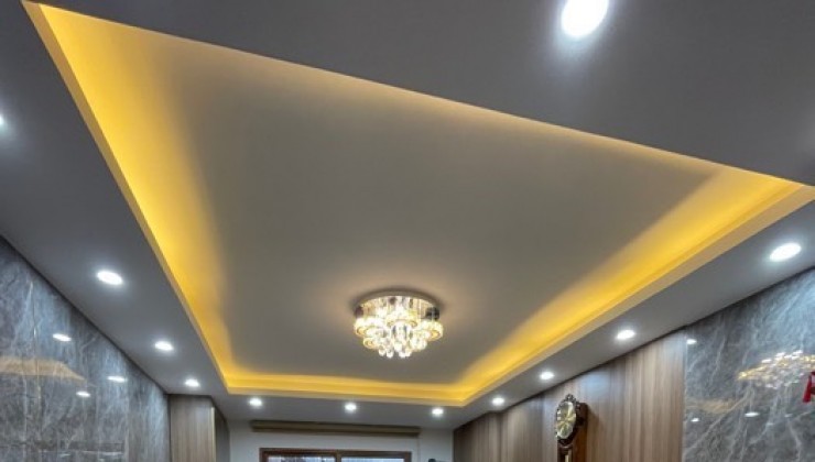 Chính Chủ Bán Nhà Giá 13,9 Tỷ, Diện Tích 45M x 8 Tầng, Vị Trí Tiện Lợi Đống Đa, Hà Nội.