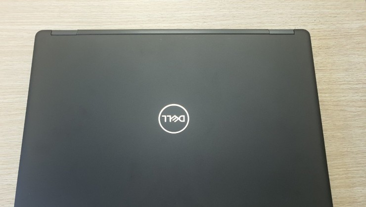 Dell Precision 3530 i7-8850H/ram 16g/ 512g ssd/vga 4g/ màn hình 15.6 inch fhd giá chỉ từ 8.500.000. Liên hệ 0826737274