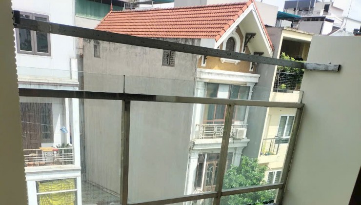 Bán nhà 6 tầng tại Đống Đa Hà Nội. DTSD 50m2, sổ đỏ, giá 16 tỷ có TL. Lh:0976805530