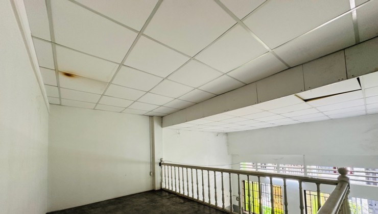 Bán nhà HXH, 57.4m², 1 trệt 1 gác, cách mặt tiền 15m, sổ đẹp, sang tên ngay