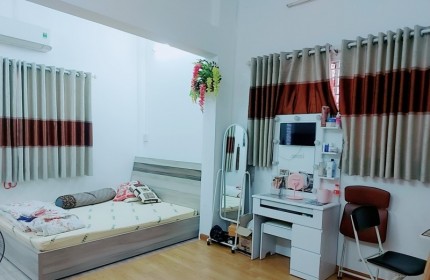 tiến Anh - đi nước ngoài gấp bán nhà ( Phùng Văn Cung  ) 25m2, 2 Tầng,  2PN chỉ  5 tỷ 5