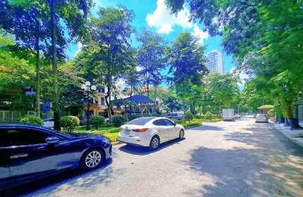 Nhà Đẹp Siêu Vip Quận Tây Hồ, Phố Trịnh Công Sơn, 100m x 8T x Mt 5m. Giá 29 tỷ.
