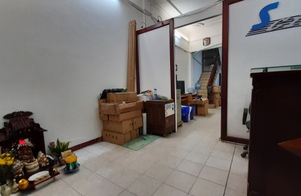 SIÊU HOT - Chính chủ cho thuê tầng 1 làm văn phòng tại Văn Cao, Ba Đình, Hà Nội